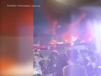 Video: Detik-Detik Kebakaran Hebat di Pasar Taman Puring