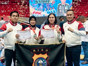 Keren! Polwan Polda Riau Sabet 2 Medali di Kejuaraan Taekwondo Kapolri Cup