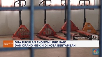 Video: Dua Pukulan Ekonomi, PHK Naik & Orang Miskin Bertambah