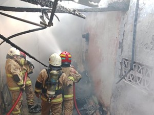 Seorang Anak Terluka Akibat Kebakaran Rumah di Wonosari Surabaya