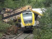 Video: Kecelakaan Kereta Hingga Terguling, 3 Penumpang Tewas