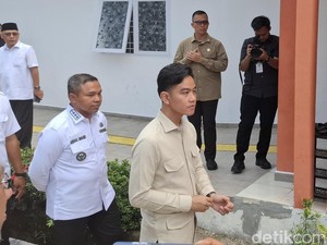 Wapres Gibran Cek Ruang Belajar hingga Ruang Makan di Sekolah Rakyat Pekanbaru