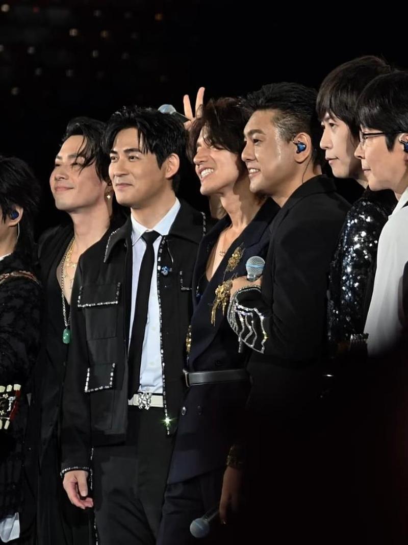 Gaya Personel F4 Reuni Lagi di Beijing, Makin Kompak Serba Hitam