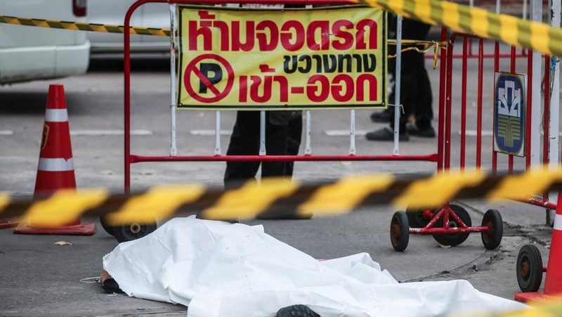 Penembakan massal mengguncang ibu kota Thailand, Bangkok, Senin (28/7/2025). Empat orang dilaporkan tewas. (REUTERS/PATIPAT JANTHONG)