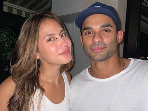 Pevita Pearce Bolak-balik Jakarta, Bali, Kuala Lumpur demi Suami dan Kerja