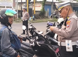 Polisi Lamongan Beri Teguran 10 Ribu Lebih Pelanggar Selama Operasi Patuh