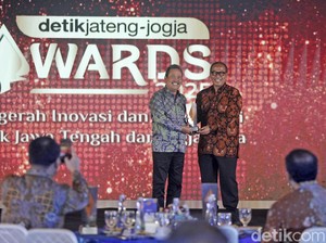 Menteri KKP Sakti Wahyu Trenggono Raih detikJateng-Jogja Awards 2025