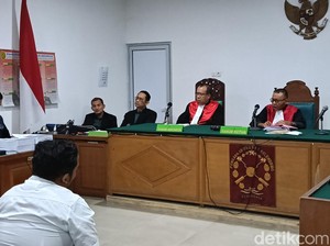 2 Pemberi Suap Proyek Pokir DPRD OKU Dituntut Hukuman Berbeda