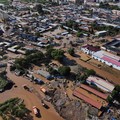 China Digulung Malapetaka, Cuaca 
