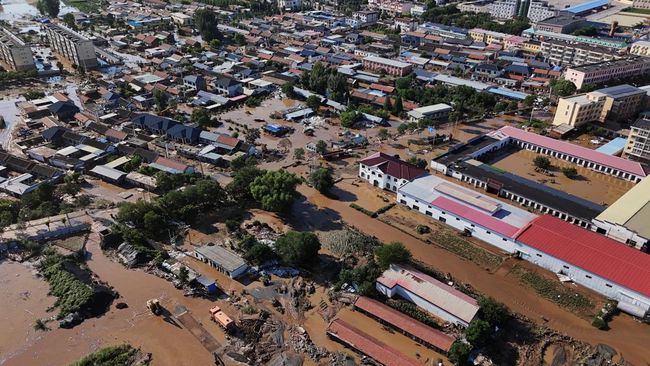 China Digulung Malapetaka, Cuaca "Neraka" dan Banjir Bandang Mengepung