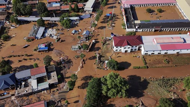 Potret Udara Dampak Banjir China, Lumpur Tenggelamkan Rumah