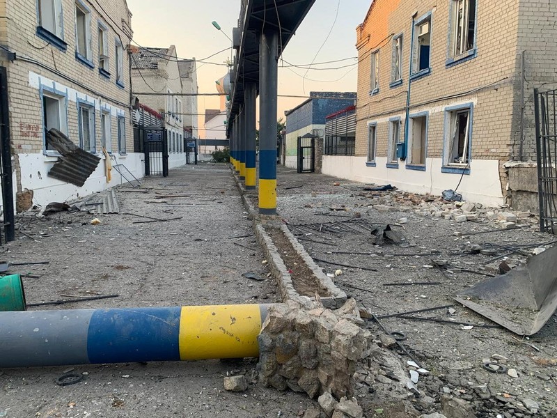 Kondisi kerusakan akibat serangan udara Rusai di wilayah Zaporizhzhia, Ukraina, Selasa (29/7/2025). (State Penitentiary Service of Ukraine/Handout via REUTERS)