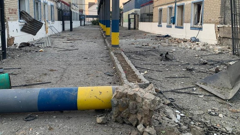 Kondisi kerusakan akibat serangan udara Rusai di wilayah Zaporizhzhia, Ukraina, Selasa (29/7/2025). (State Penitentiary Service of Ukraine/Handout via REUTERS)