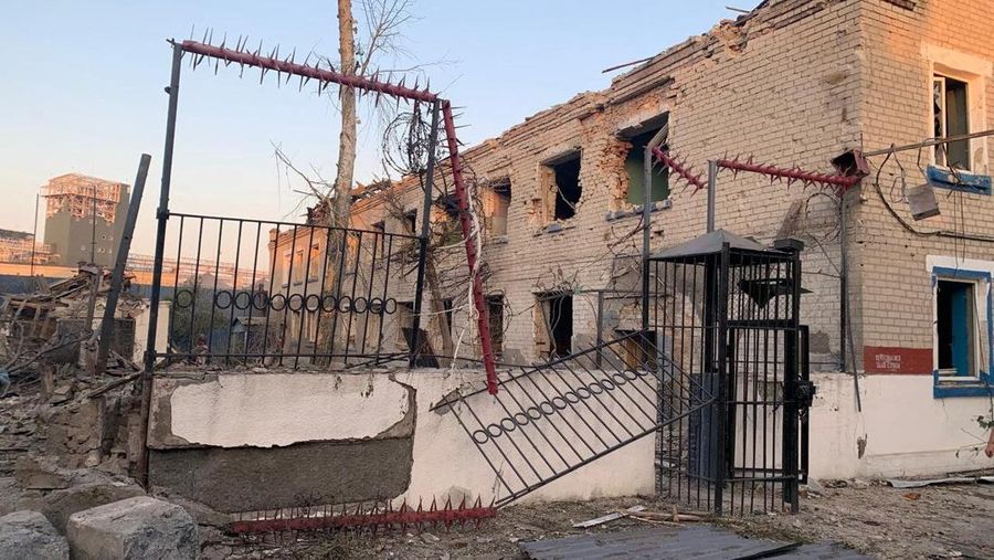Kondisi kerusakan akibat serangan udara Rusai di wilayah Zaporizhzhia, Ukraina, Selasa (29/7/2025). (State Penitentiary Service of Ukraine/Handout via REUTERS)