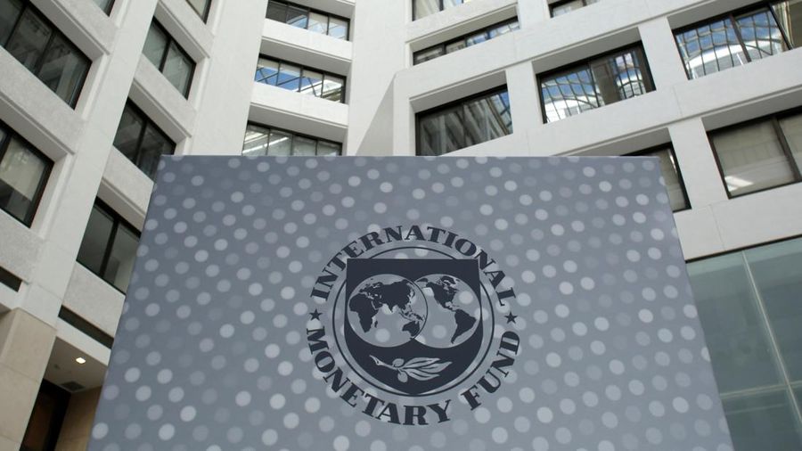 Logo Dana Moneter Internasional (IMF). (REUTERS/Yuri Gripas/File Photo)