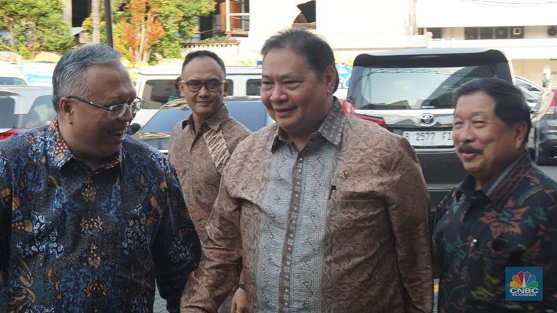 Menteri Keuangan Sri Mulyani di Rumah Duka Sentosa tempat mantan Menteri Koordinator Bidang Perekonomian, Kwik Kian Gie disemayamkan, RSPAD Gatot Subroto, Jakarta Pusat, Selasa (29/7/2025). (CNBC Indonesia/Muhammad Sabki)