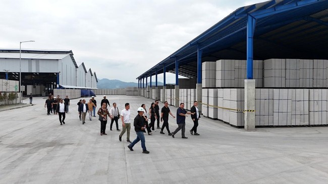 Dolar Tembus Rp17.000, Pengusaha Ini 'Selamat' Impor Pakai Yuan