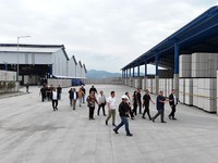 Dolar Tembus Rp17.000, Pengusaha Ini 'Selamat' Impor Pakai Yuan