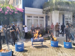 Ribuan Batang Rokok Ilegal Dimusnahkan di Labuan Bajo, Nilainya Rp 946 Juta