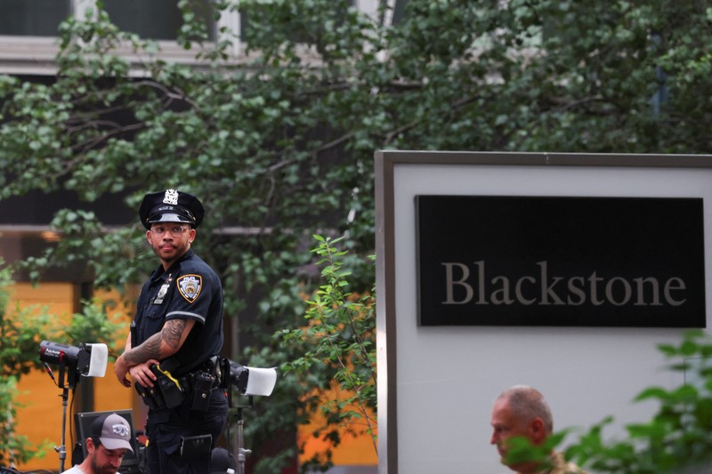Suasana lokasi penembakan massal mematikan di Manhattan, New York City, AS, (29/7/2025). (REUTERS/Mike Segar)
