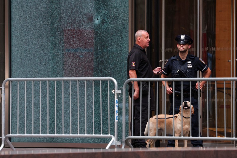 Suasana lokasi penembakan massal mematikan di Manhattan, New York City, AS, (29/7/2025). (REUTERS/Mike Segar)
