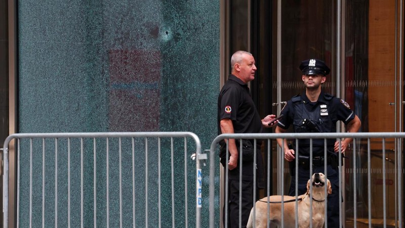 Suasana lokasi penembakan massal mematikan di Manhattan, New York City, AS, (29/7/2025). (REUTERS/Mike Segar)