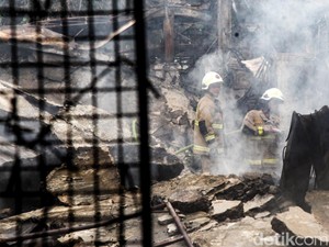 Puslabfor Dikerahkan Selidiki Penyebab Kebakaran Pasar Taman Puring