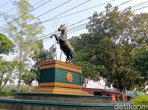 Setahun Hilang, Monumen Kuda Kosong Cianjur Muncul Lagi Lebih Gagah