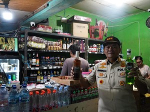 Warung Kelontong Jual Miras via Online di Bogor Dirazia, 493 Botol Disita