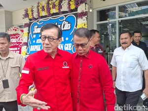Yasonna Ungkap Megawati Sangat Terpukul Kwik Kian Gie Berpulang