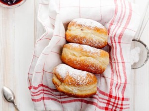 Anti Gagal! 5 Tips Mudah Bikin Donat Empuk di Rumah