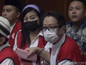 Fakta-fakta Jan Hwa Diana Bos CV Sentoso Seal Jadi Pesakitan PN Surabaya