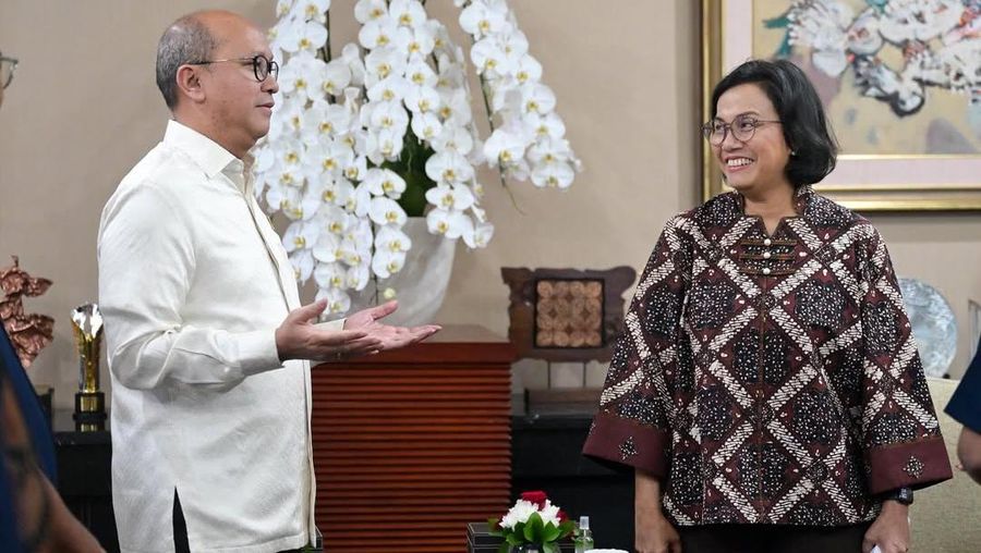 Menteri Keuangan, Sri Mulyani bertemu CEO Danantara Indonesia, Rosan Roeslani. (Instagram/smindrawati)