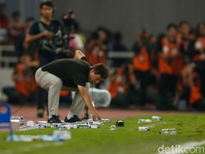 Terungkap Alasan Pelatih Vietnam Ganggu Robi Darwis Saat Final Piala AFF U-23