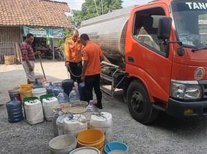 2.000 Warga Jonggol Terdampak Kekeringan, BPBD Pasok 15 Ribu Liter Air Bersih