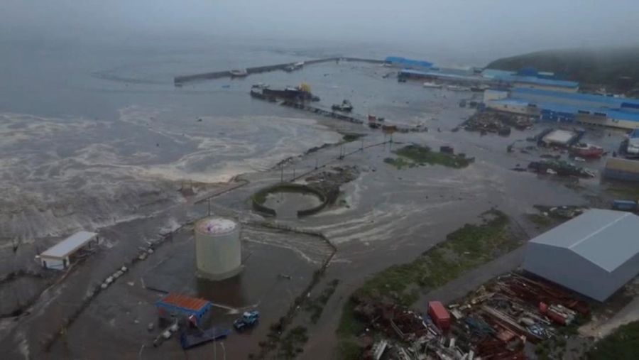 Sebuah taman kanak-kanak yang rusak akibat gempa bumi terlihat di Petropavlovsk-Kamchatsky, Kamchatka Krai, Rusia, 30 Juli 2025. (Administration of the Governor of Kamchatka Krai/Handout via REUTERS)