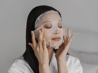 Viral Darah Menstruasi Jadi Masker Wajah, Ini Pembuktian Sains