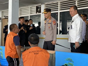Kapolda Babel Datangi Lapas Kota Pangkalpinang, Cek Keamanan-Beri Motivasi