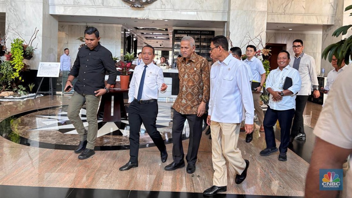 Bahlil-Sri Mulyani Rapat Dadakan: Bahas Tiga Isu Penting!