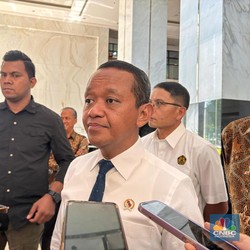 Prabowo Titahkan Bahlil Seluruh Desa di RI Sudah Teraliri Listrik
