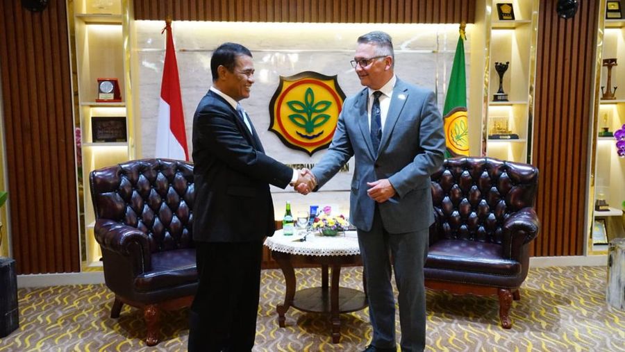 Menteri Pertanian (Mentan) Republik Indonesia, Andi Amran Sulaiman, menerima kunjungan Menteri Pertanian dan Pangan Kanada, Heath MacDonald, di Kantor Pusat Kementerian Pertanian (Kementan), Jakarta Selatan/Dok: Kementan