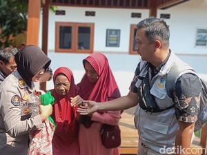 Tangis Pecah 3 Anak Jemput Nortaji di Griya Lansia, Sepakat Rawat Ibu Bersama