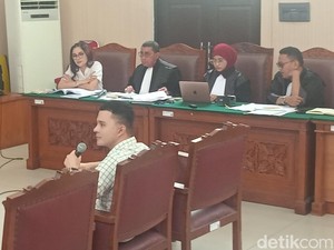 Kesaksian Oky Pratama: Reza Gladys Rajin Chat dan Telepon soal Nikita Mirzani