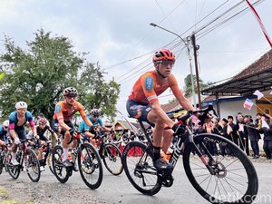 Drumband hingga Rebana Meriahkan Tour de Ijen di Macan Putih Banyuwangi