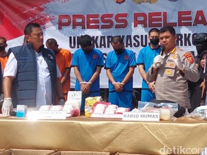 Jutaan Butir Pil Setan-Sabu Jaringan Aceh Dibongkar Polda Jabar