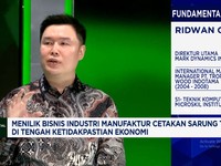 Video: Siasat Produsen Cetakan Sarung Tangan Hadapi 