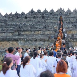 Sinergi InJourney dan Kementerian Kebudayaan Kelola Candi Borobudur