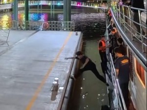 Jangan Dicontoh! Turis Jatuh ke Chao Phraya karena Loncat dari Kapal