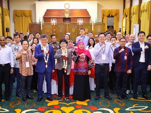 Khofifah Sambut Dubes Singapura Bahas Kerja Sama Strategis