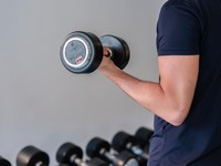 Mencapai Berat Badan Ideal: Pilih Kardio atau Latihan Beban?